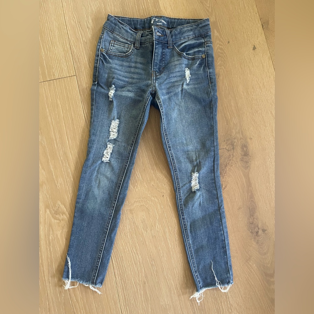 3 total for the price- Lot of Cat&Jack Jeans … sizes 7(x1), 8(x2)
